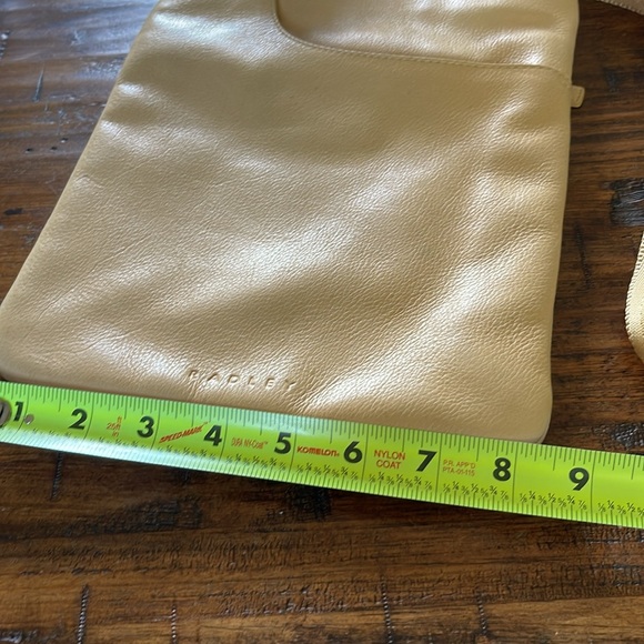 Radley Leather Pocket Crossbody Adjustable Strap - Picture 4 of 11